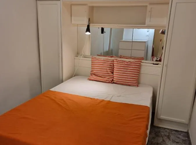 2 Bedrm Bcn Down Ac Wifi 30 Nigths Min Lägenhet