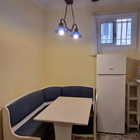 2 Bedrm Bcn Down Ac Wifi 30 Nigths Min Apartman *
